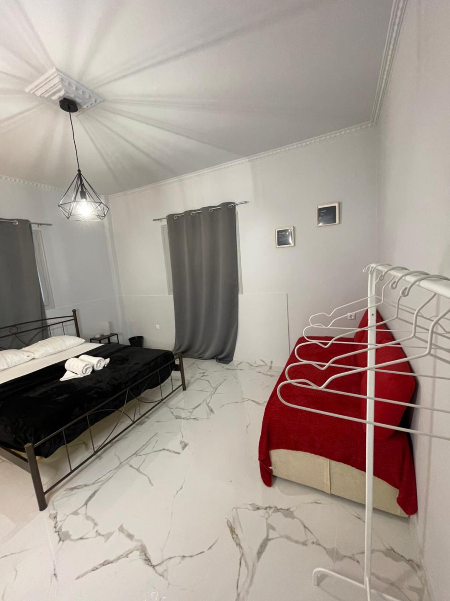 Airpoint Renovated Apartment Artemida  Exterior photo