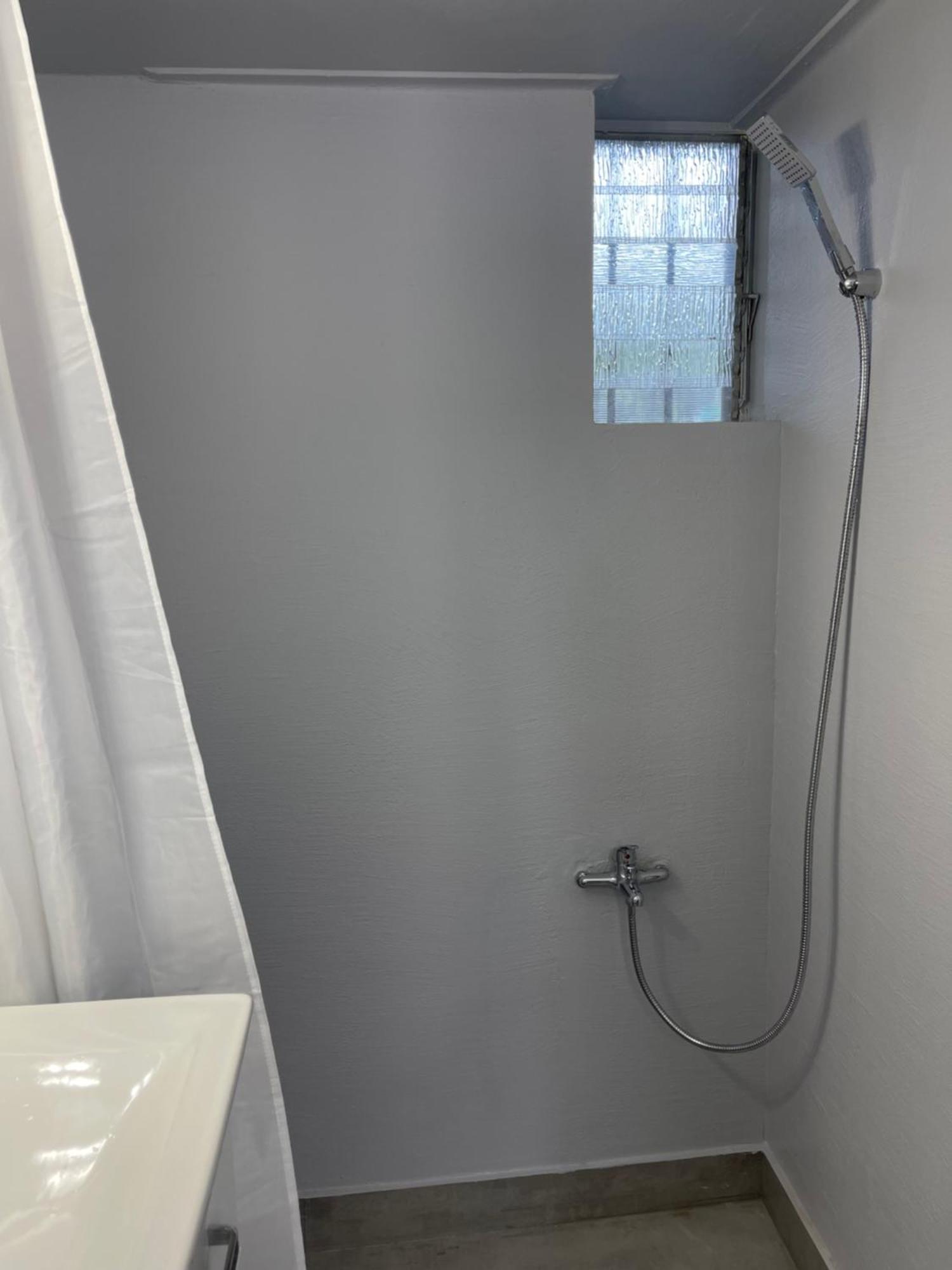 Airpoint Renovated Apartment Artemida  Exterior photo